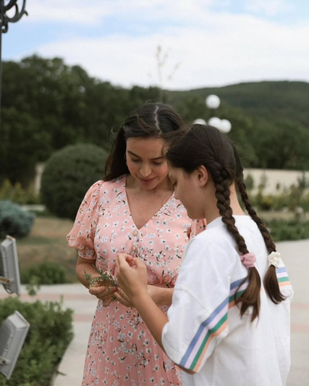 Leyla və Arzu Əliyevalar “Gənc arıçı” layihəsinin iştirakçısı ilə görüşdülər - FOTOLAR